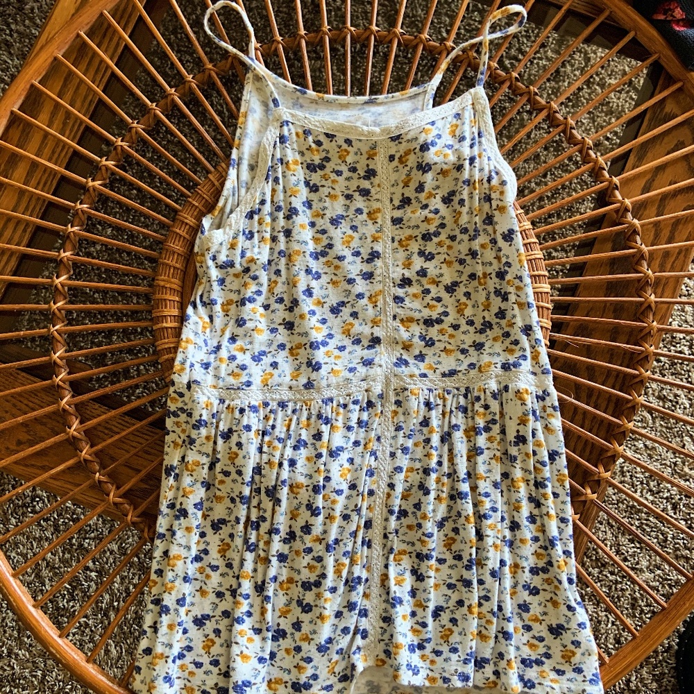 American Eagle Outfitters White Tank Top Floral XS